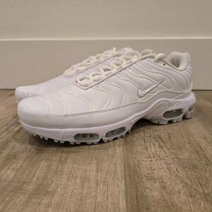 NIKE AIR MAX PLUS TRIPLE WHITE GOLF SHOES MENS